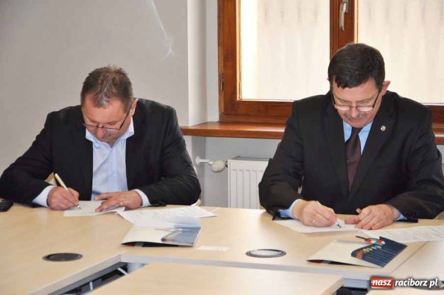 Zdjęcie w galerii na portalu naszraciborz.pl: Za 150 dni basen ZSOMS będzie jak nowy wiadomości z regionu