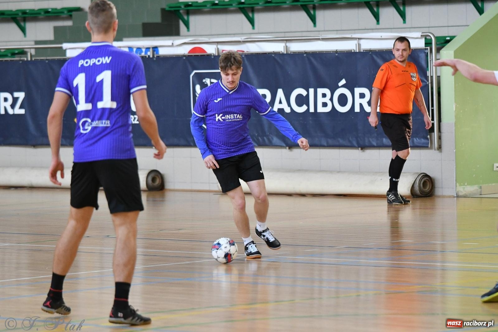 Zdjęcie w galerii na portalu naszraciborz.pl: Niedziela z futsalem [FOTO] wiadomości z regionu