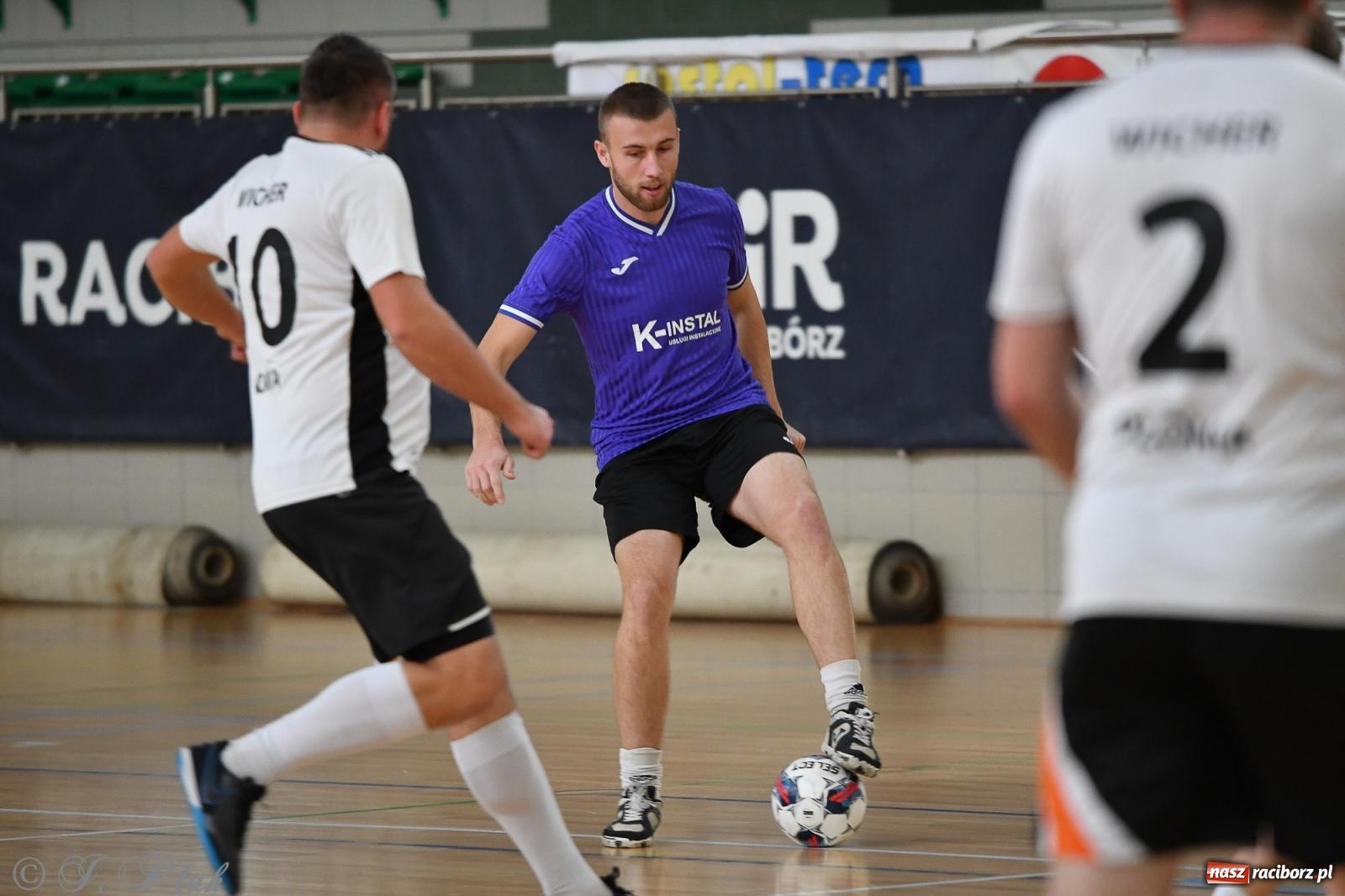 Zdjęcie w galerii na portalu naszraciborz.pl: Niedziela z futsalem [FOTO] wiadomości z regionu