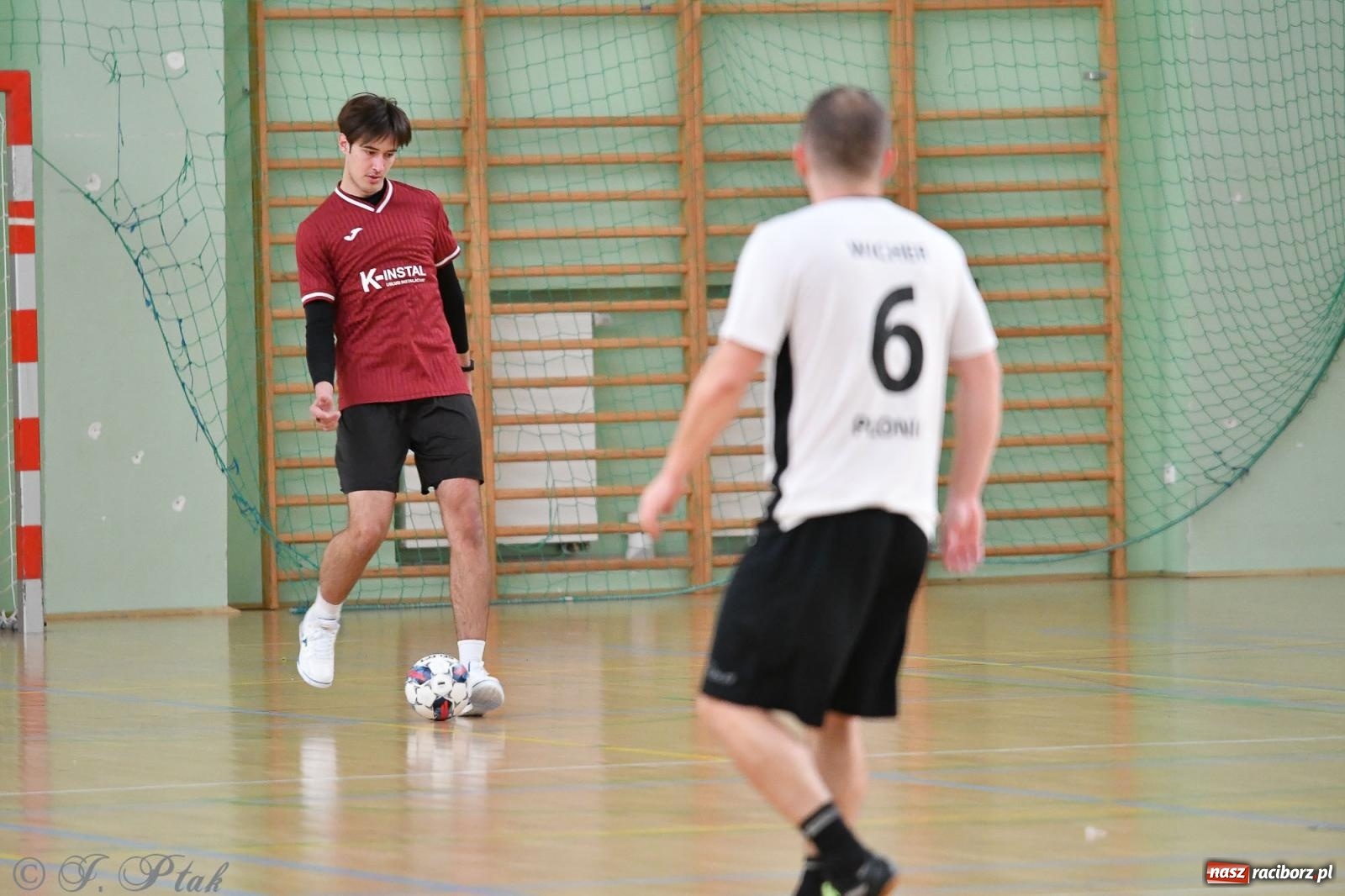 Zdjęcie w galerii na portalu naszraciborz.pl: Niedziela z futsalem [FOTO] wiadomości z regionu