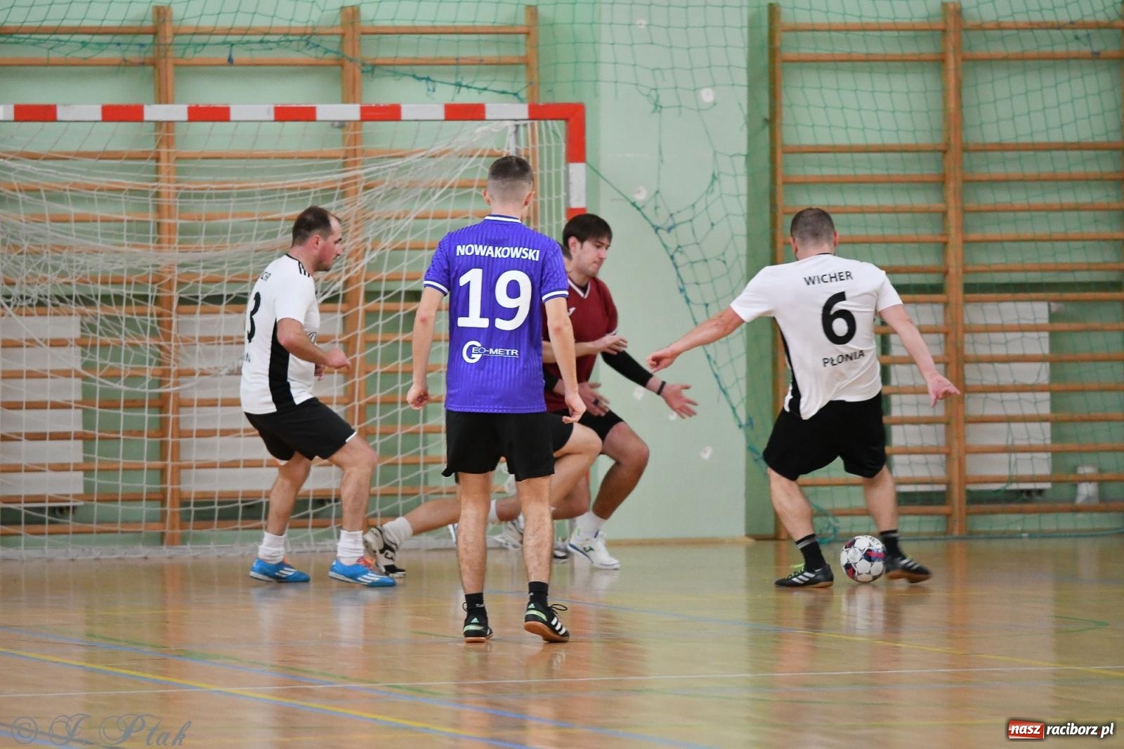 Zdjęcie w galerii na portalu naszraciborz.pl: Niedziela z futsalem [FOTO] wiadomości z regionu