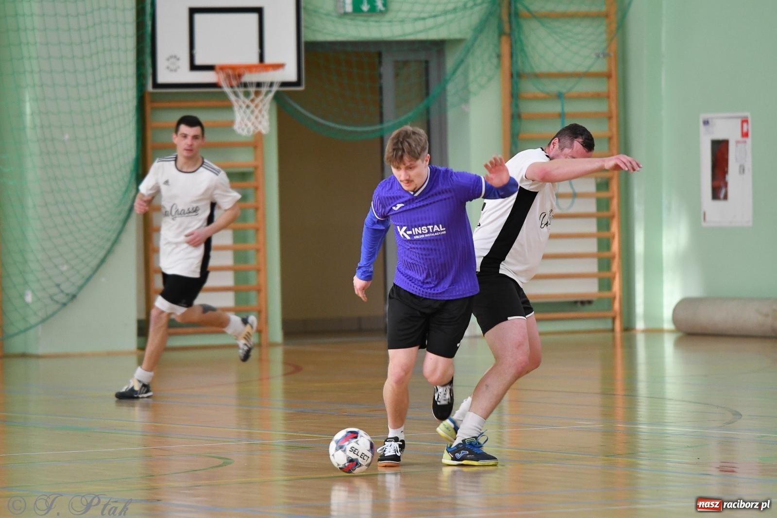 Zdjęcie w galerii na portalu naszraciborz.pl: Niedziela z futsalem [FOTO] wiadomości z regionu