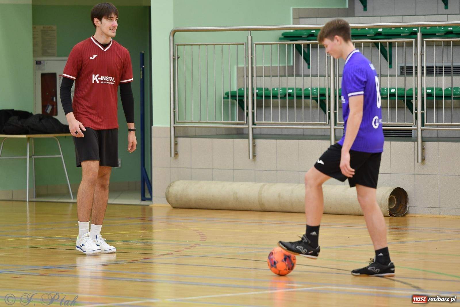 Zdjęcie w galerii na portalu naszraciborz.pl: Niedziela z futsalem [FOTO] wiadomości z regionu