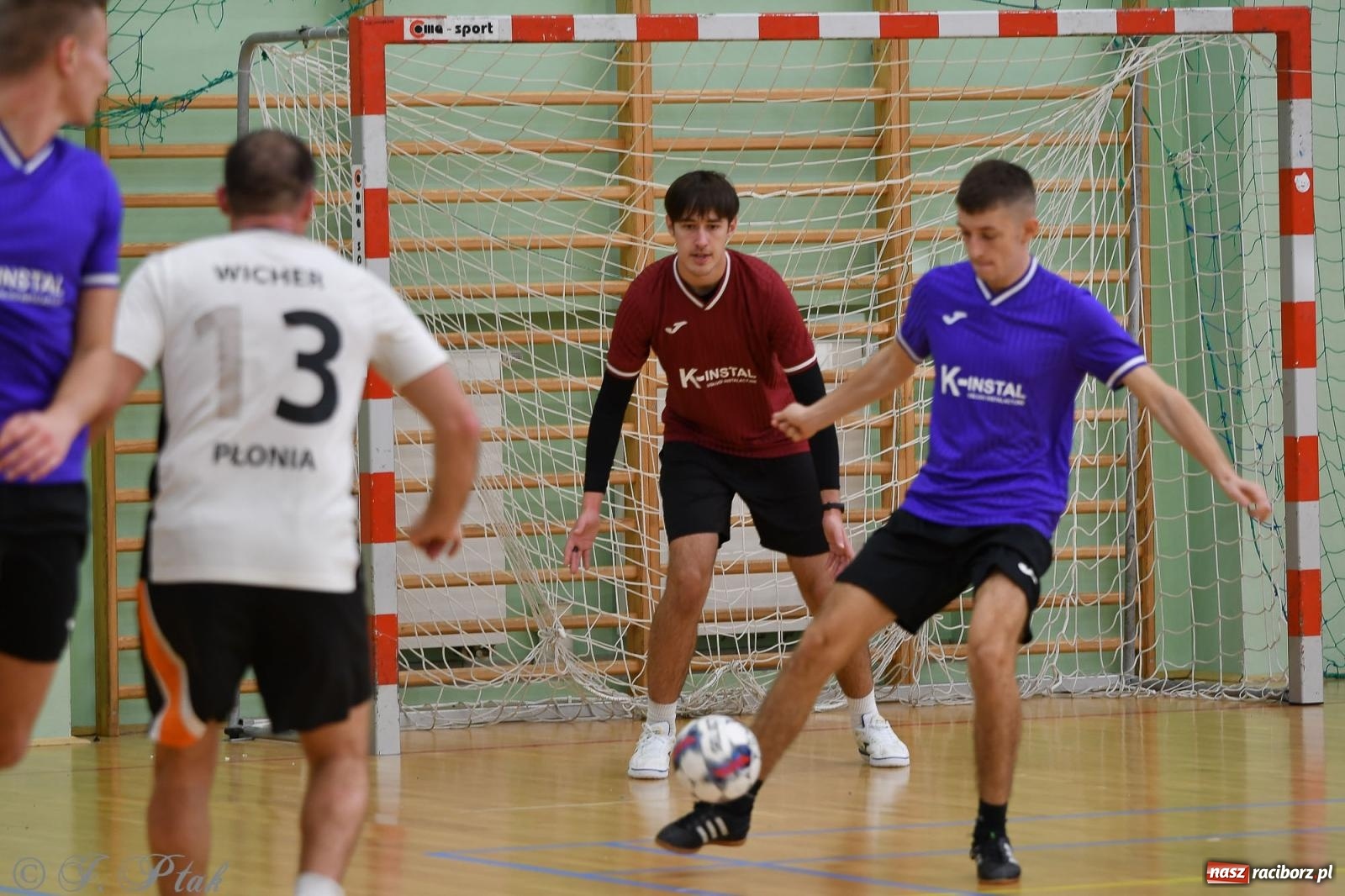 Zdjęcie w galerii na portalu naszraciborz.pl: Niedziela z futsalem [FOTO] wiadomości z regionu