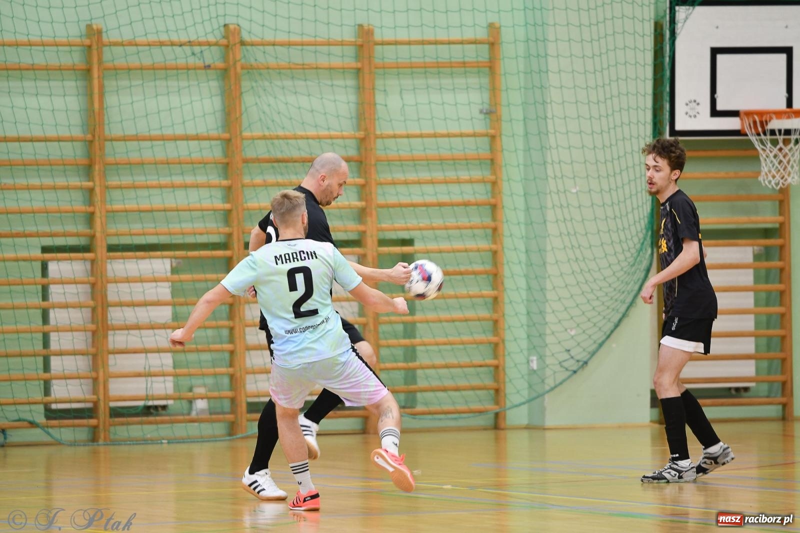 Zdjęcie w galerii na portalu naszraciborz.pl: Niedziela z futsalem [FOTO] wiadomości z regionu