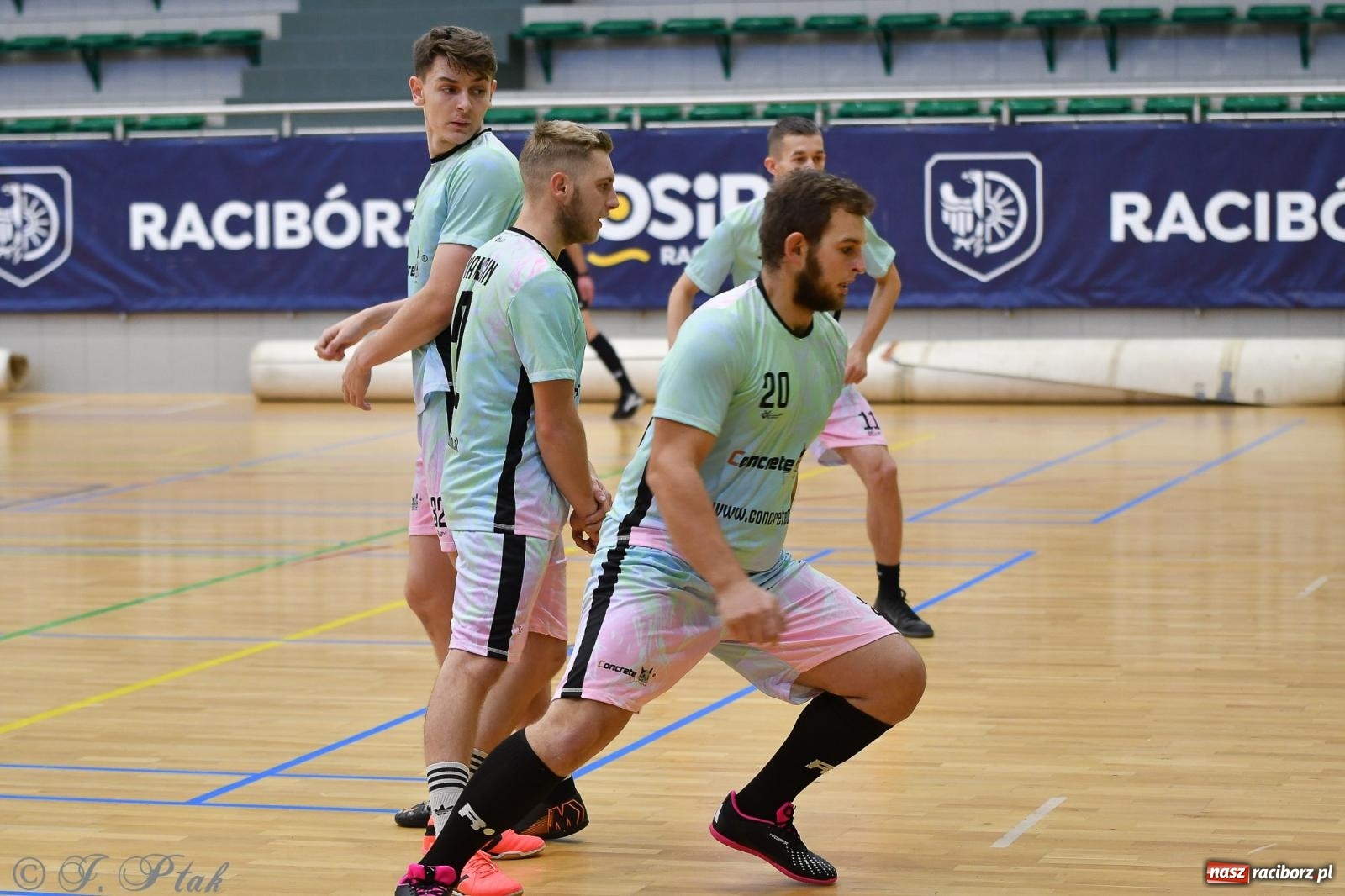 Zdjęcie w galerii na portalu naszraciborz.pl: Niedziela z futsalem [FOTO] wiadomości z regionu
