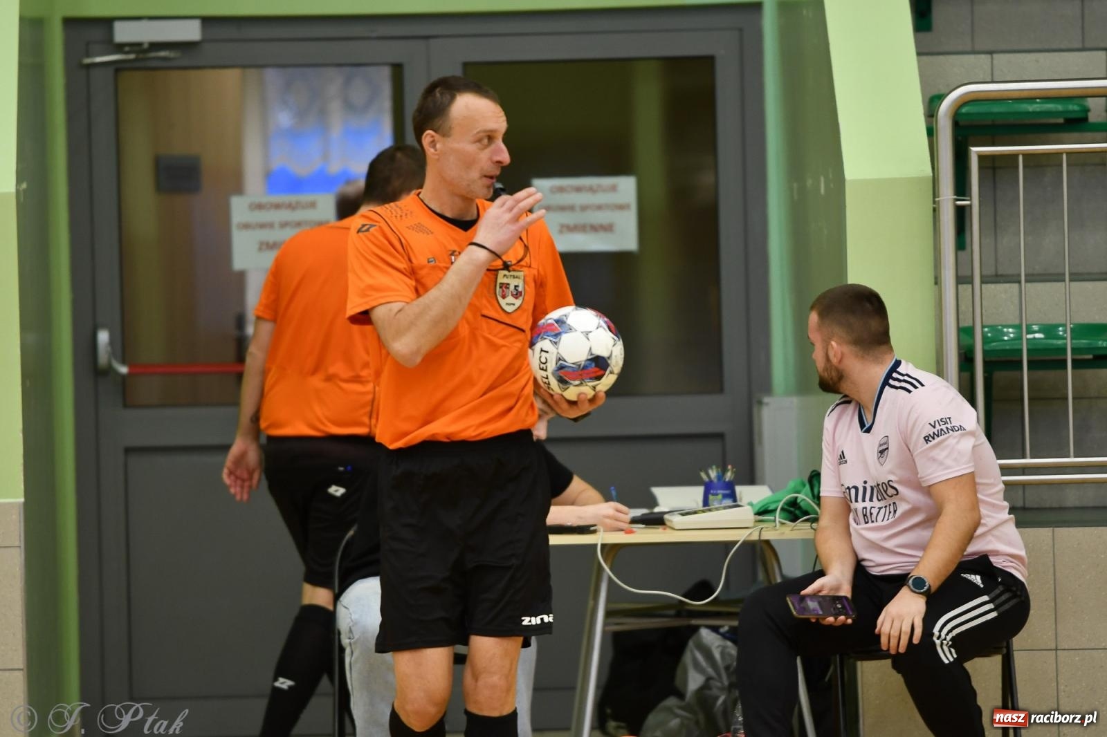 Zdjęcie w galerii na portalu naszraciborz.pl: Niedziela z futsalem [FOTO] wiadomości z regionu