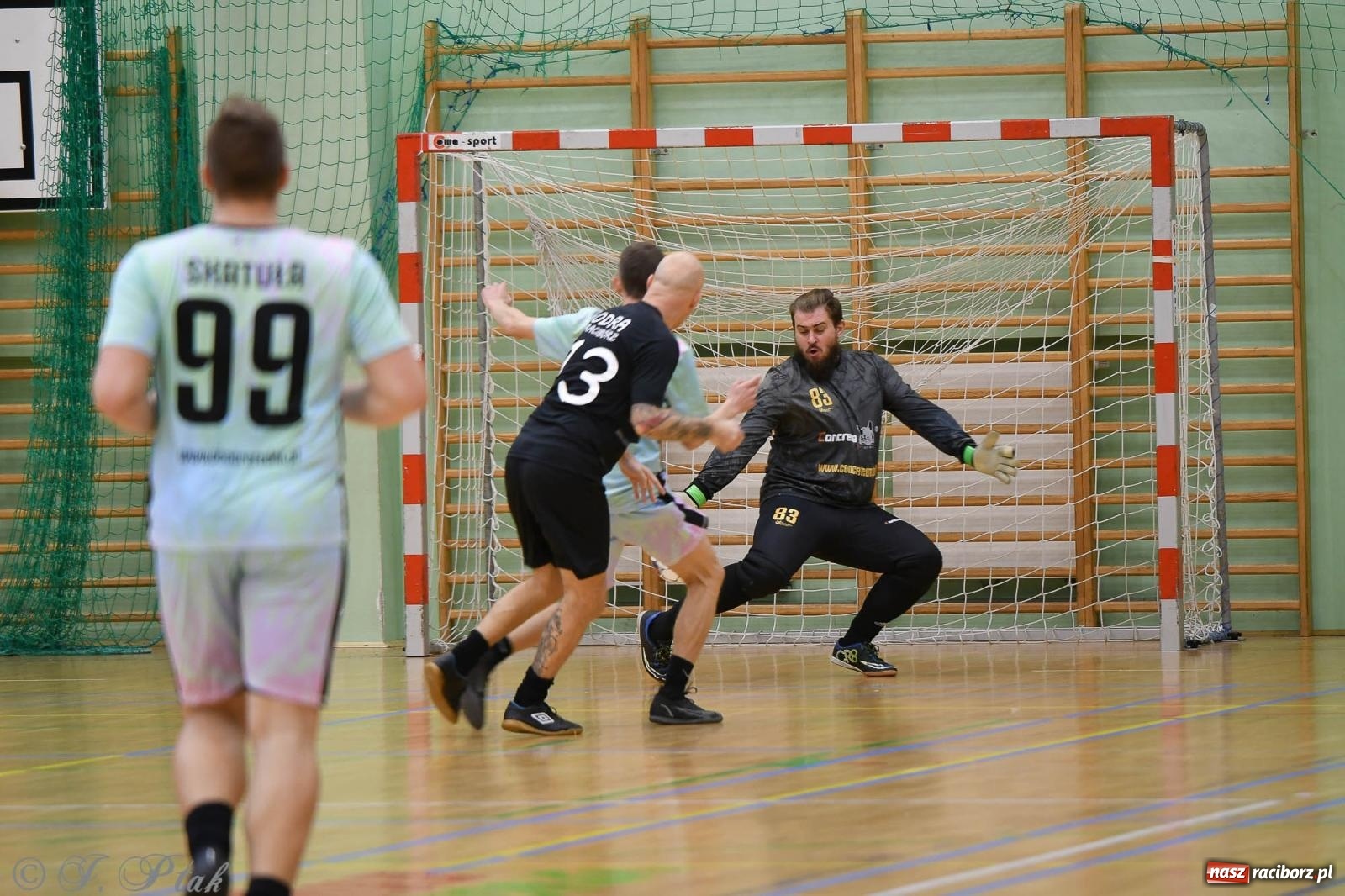 Zdjęcie w galerii na portalu naszraciborz.pl: Niedziela z futsalem [FOTO] wiadomości z regionu