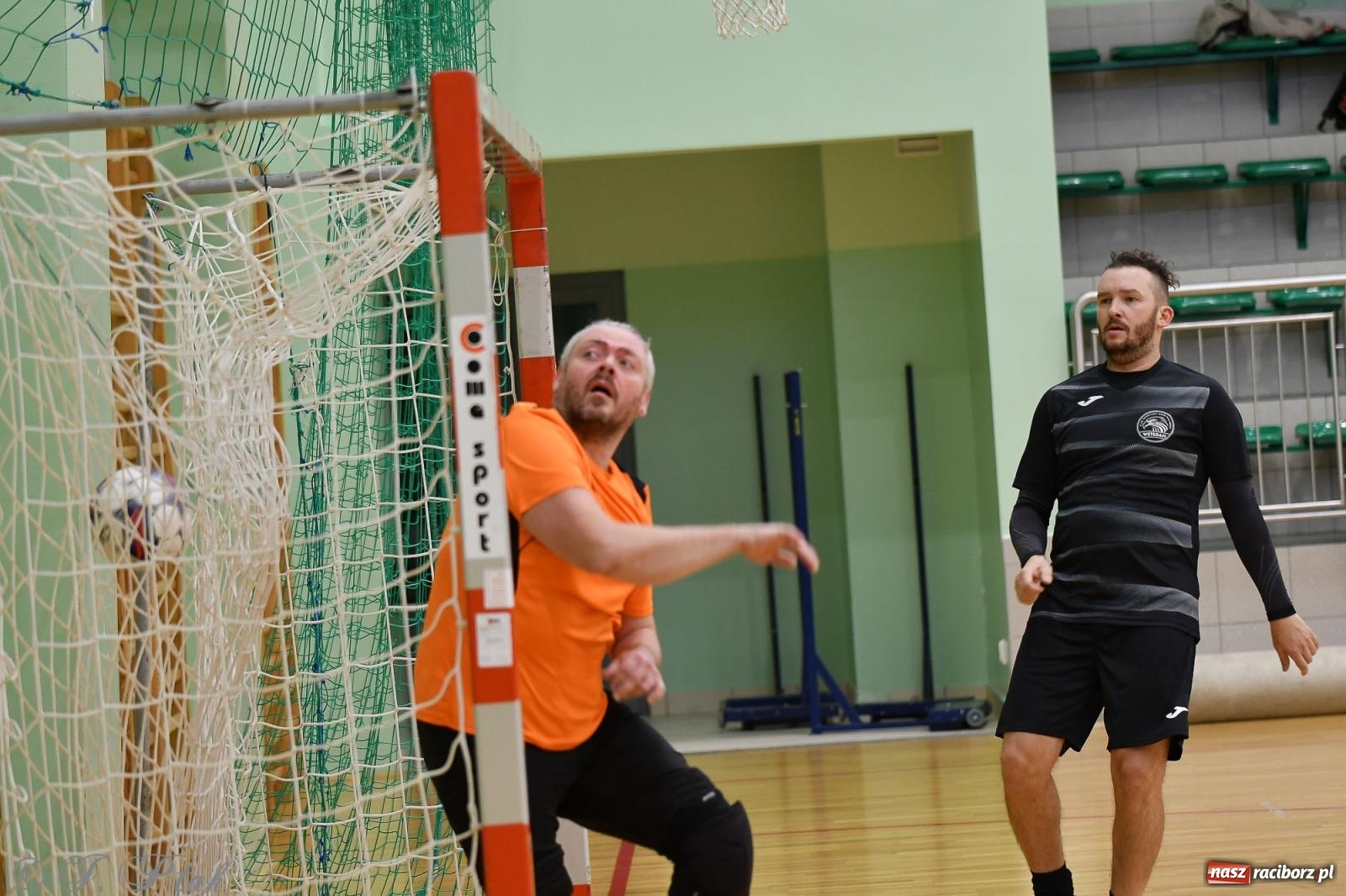 Zdjęcie w galerii na portalu naszraciborz.pl: Niedziela z futsalem [FOTO] wiadomości z regionu