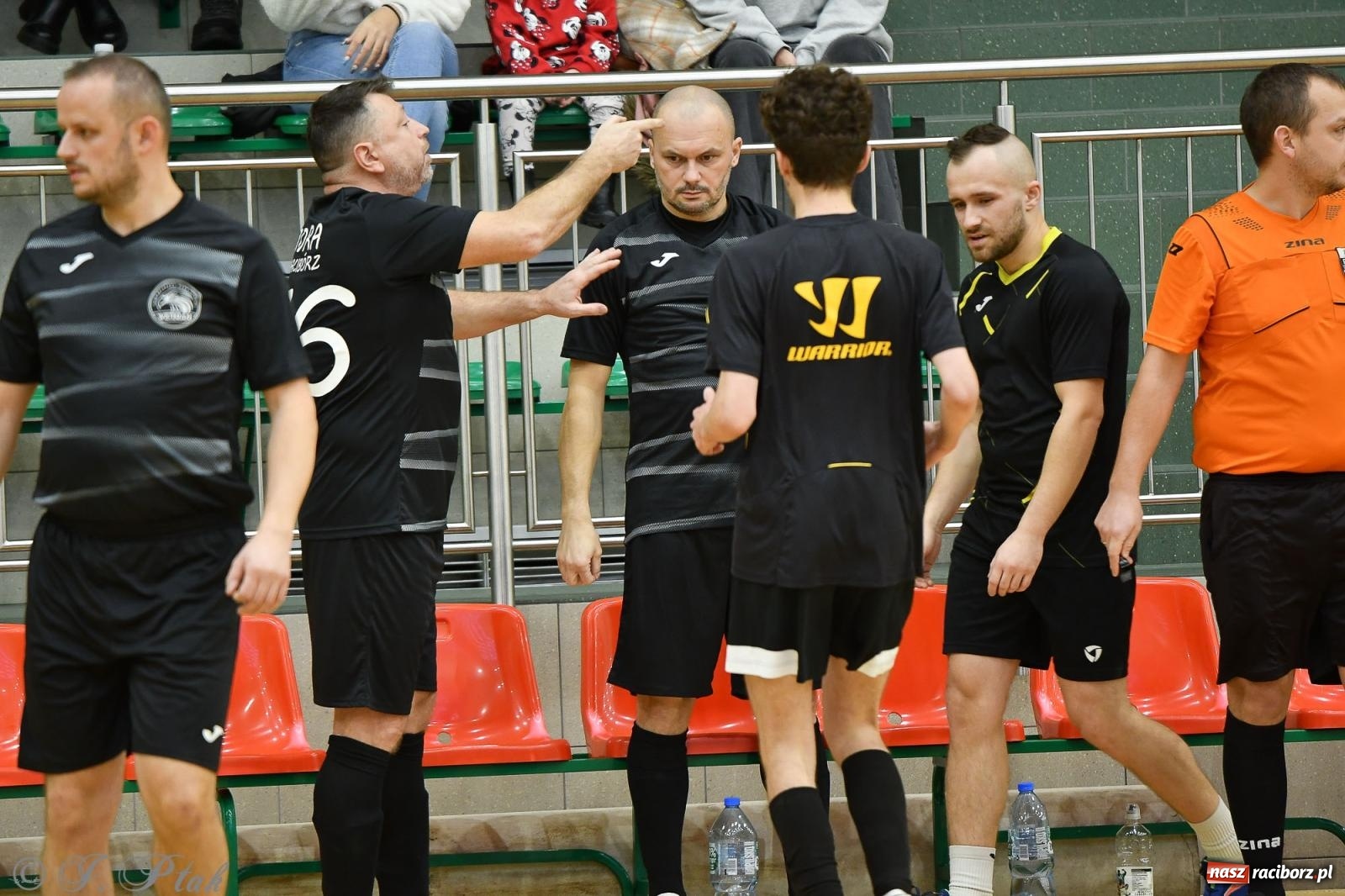 Zdjęcie w galerii na portalu naszraciborz.pl: Niedziela z futsalem [FOTO] wiadomości z regionu