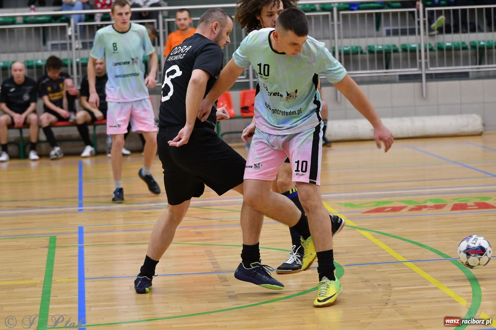 Zdjęcie w galerii na portalu naszraciborz.pl: Niedziela z futsalem [FOTO] wiadomości z regionu