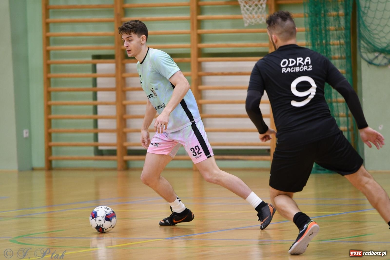 Zdjęcie w galerii na portalu naszraciborz.pl: Niedziela z futsalem [FOTO] wiadomości z regionu
