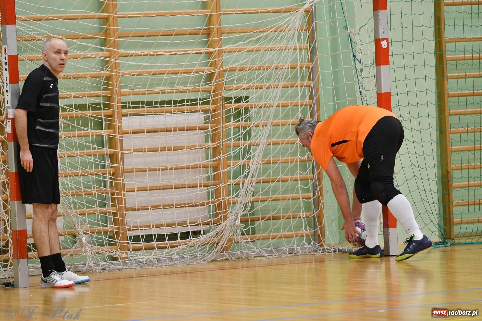 Zdjęcie w galerii na portalu naszraciborz.pl: Niedziela z futsalem [FOTO] wiadomości z regionu
