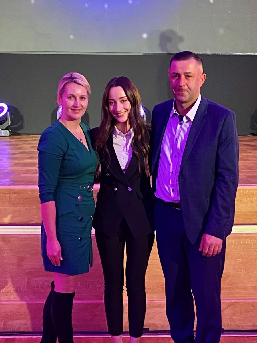 Zdjęcie w galerii na portalu naszraciborz.pl: Sukces Simony Bugdol z raciborskiego Ekonomika wiadomości z regionu