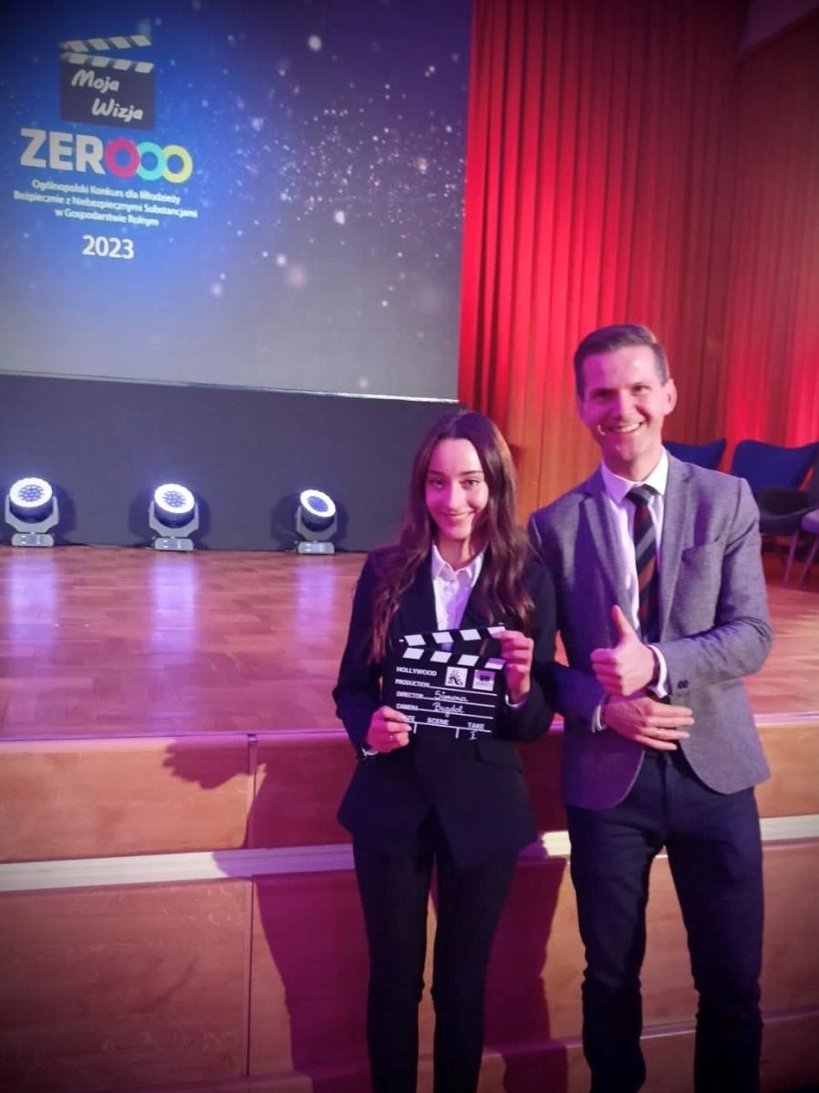 Zdjęcie w galerii na portalu naszraciborz.pl: Sukces Simony Bugdol z raciborskiego Ekonomika wiadomości z regionu