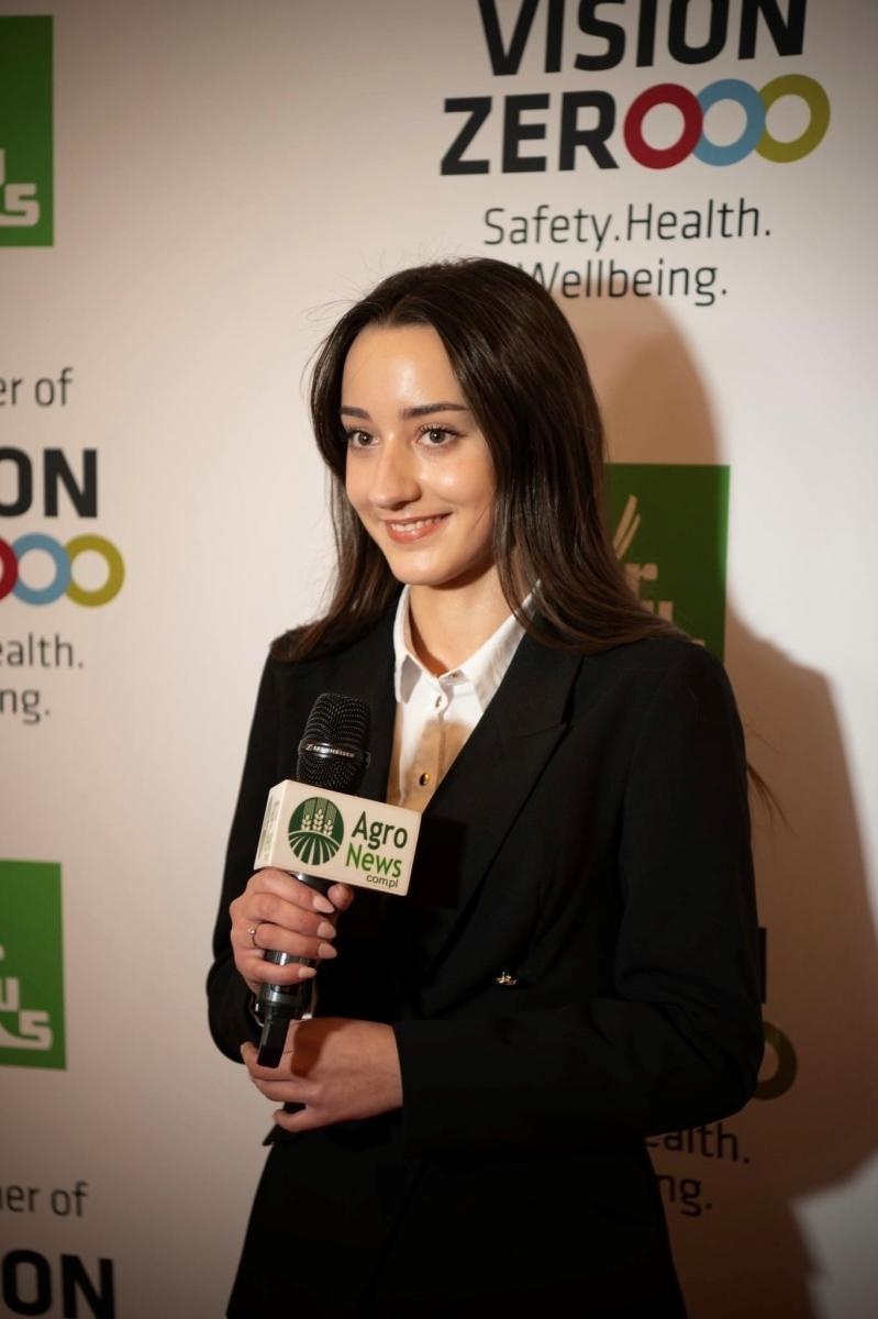 Zdjęcie w galerii na portalu naszraciborz.pl: Sukces Simony Bugdol z raciborskiego Ekonomika wiadomości z regionu