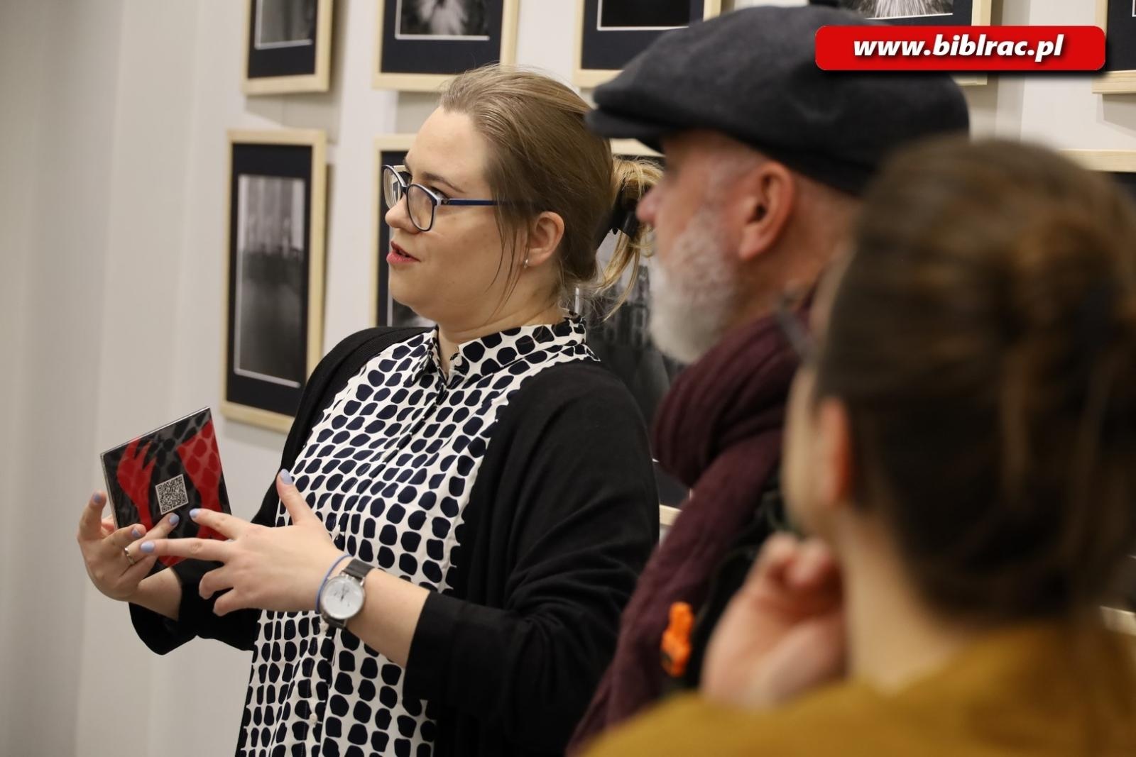 Zdjęcie w galerii na portalu naszraciborz.pl: OFFO 2023 - finisaż wystawy i spotkanie z twórcami wiadomości z regionu