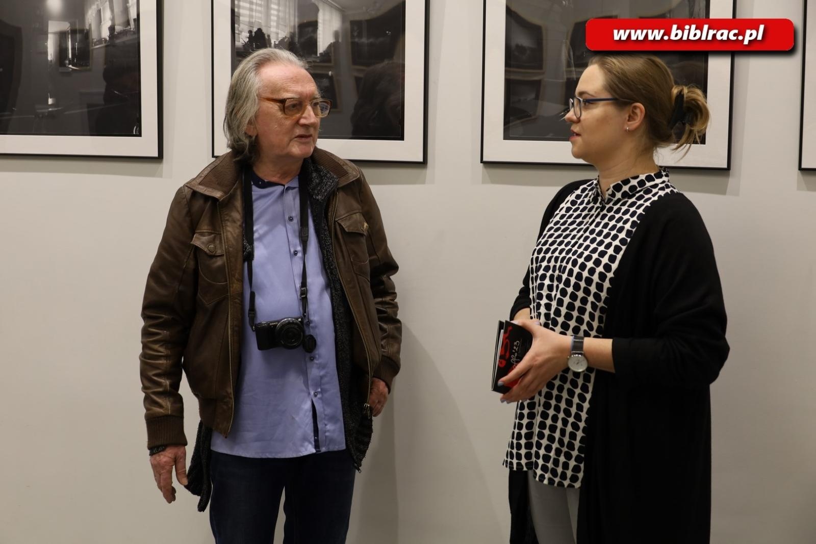 Zdjęcie w galerii na portalu naszraciborz.pl: OFFO 2023 - finisaż wystawy i spotkanie z twórcami wiadomości z regionu