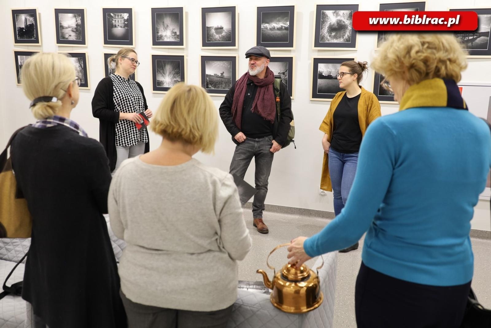 Zdjęcie w galerii na portalu naszraciborz.pl: OFFO 2023 - finisaż wystawy i spotkanie z twórcami wiadomości z regionu