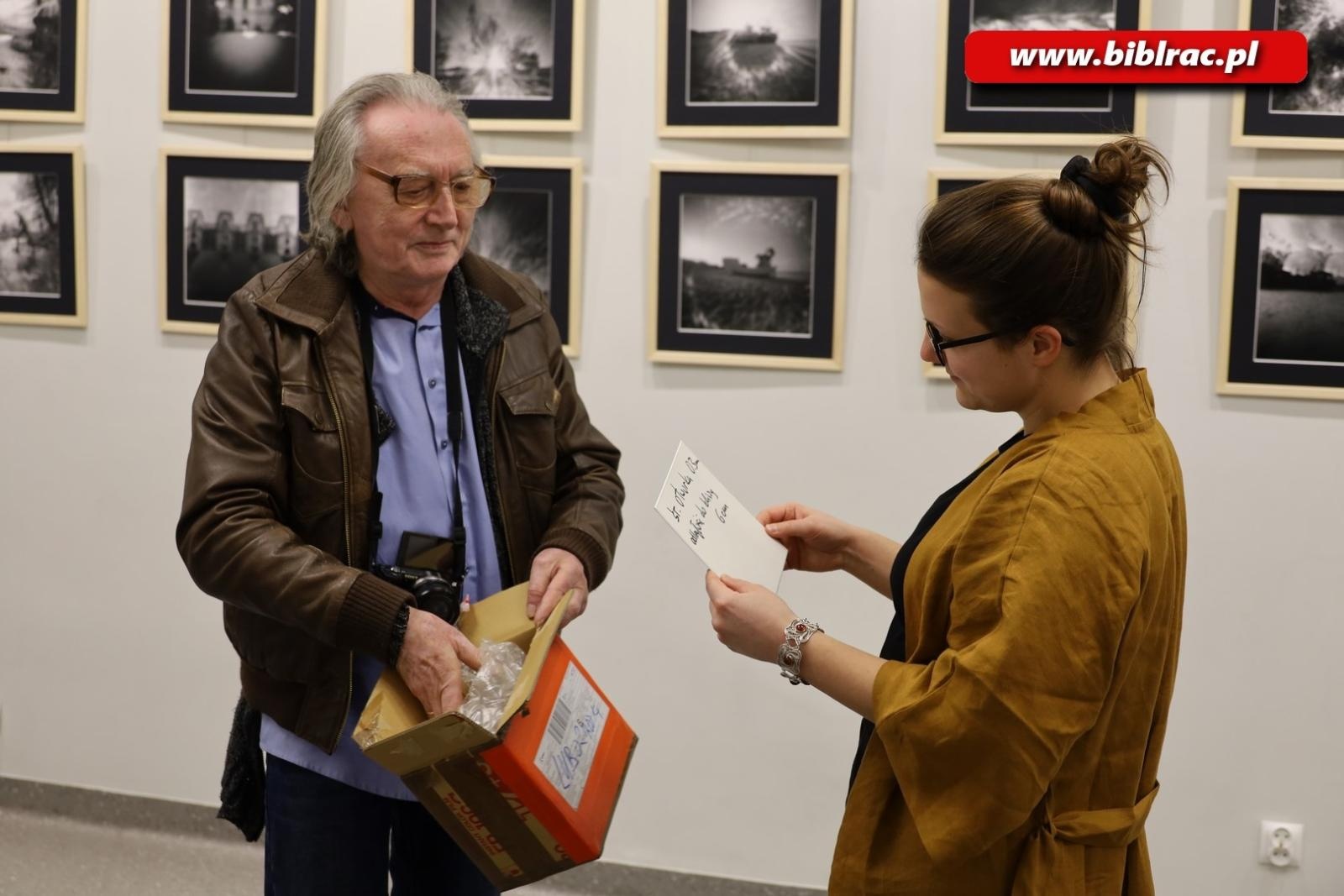 Zdjęcie w galerii na portalu naszraciborz.pl: OFFO 2023 - finisaż wystawy i spotkanie z twórcami wiadomości z regionu