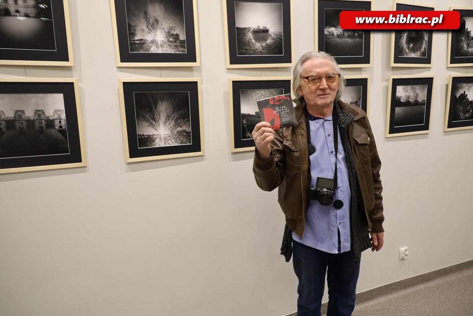 Zdjęcie w galerii na portalu naszraciborz.pl: OFFO 2023 - finisaż wystawy i spotkanie z twórcami wiadomości z regionu