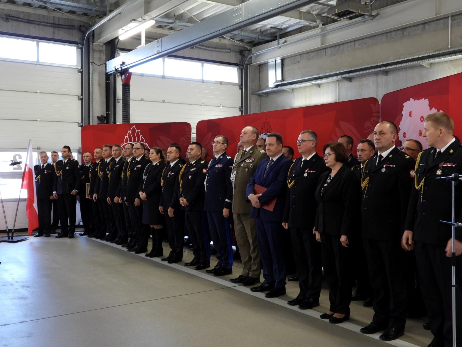 Zdjęcie w galerii na portalu naszraciborz.pl: Krzyż Świętego Floriana dla druha Romana Pośpiecha wiadomości z regionu