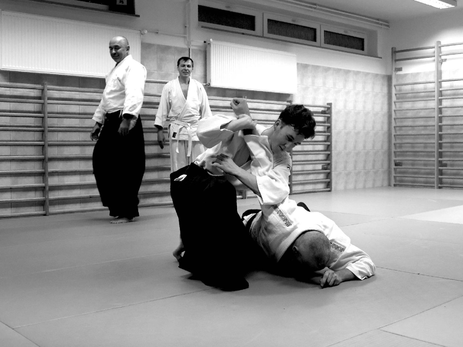 Zdjęcie w galerii na portalu naszraciborz.pl: Taniec z energią. Pokazowe zajęcia Aikido w PCS wiadomości z regionu