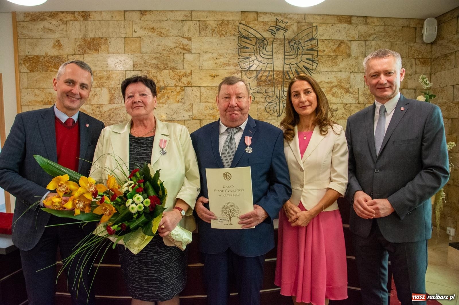 Zdjęcie w galerii na portalu naszraciborz.pl: Osiem par świętowało złote gody w raciborskim USC [FOTO i WIDEO] wiadomości z regionu