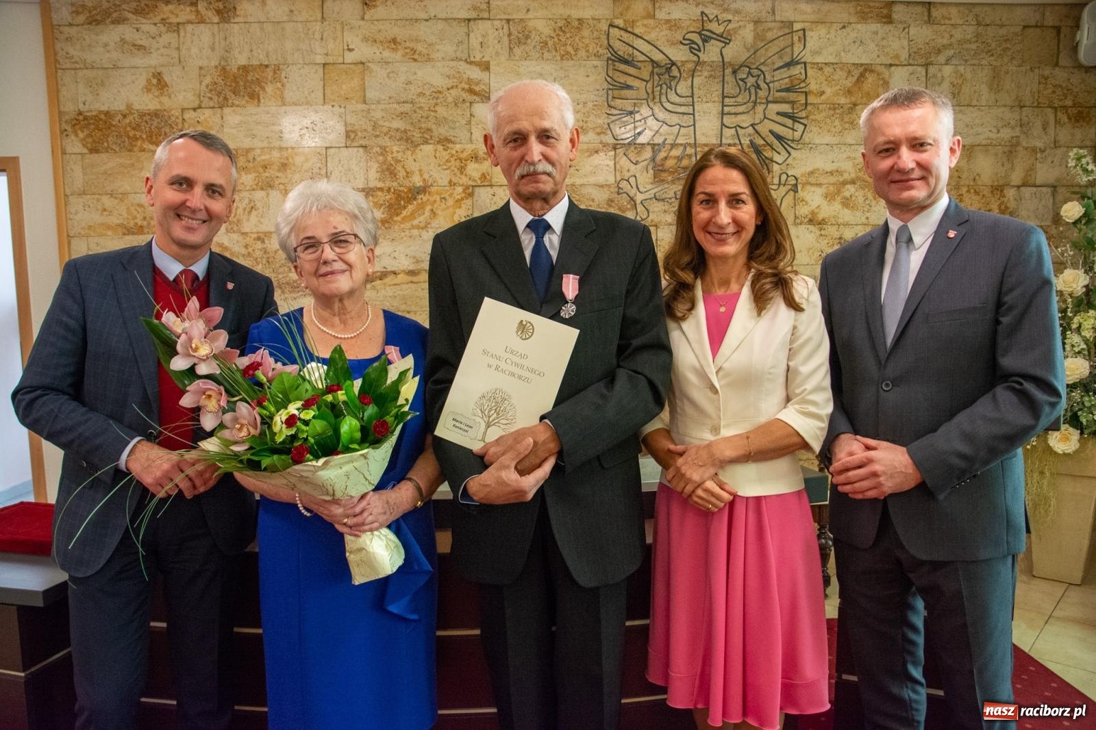Zdjęcie w galerii na portalu naszraciborz.pl: Osiem par świętowało złote gody w raciborskim USC [FOTO i WIDEO] wiadomości z regionu