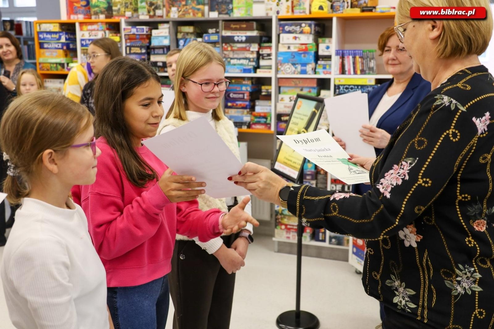 Zdjęcie w galerii na portalu naszraciborz.pl: Zostań Mistrzem Kaligrafii. Znamy wyniki jubileuszowej edycji wiadomości z regionu