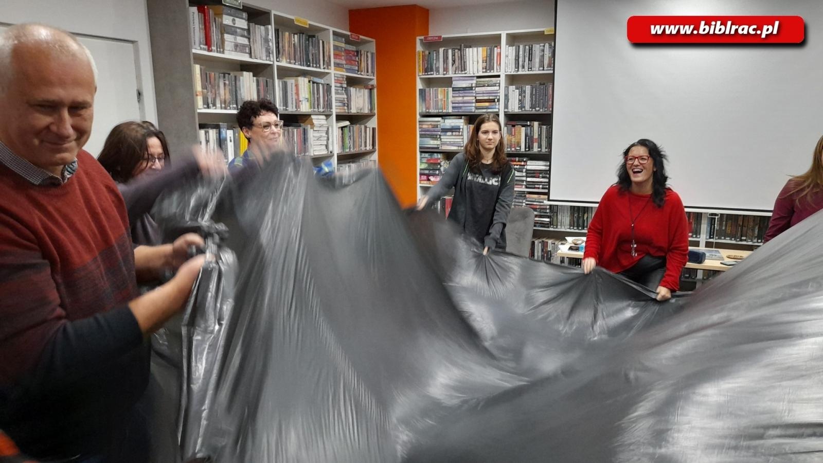 Zdjęcie w galerii na portalu naszraciborz.pl: Biblioteka na Ostrogu sposobem na jesienną chandrę wiadomości z regionu