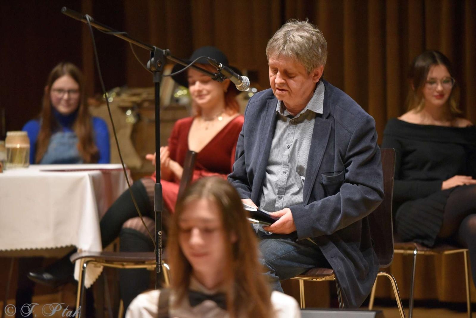 Zdjęcie w galerii na portalu naszraciborz.pl: Wieczorek poetycki U Kasprowicza wiadomości z regionu