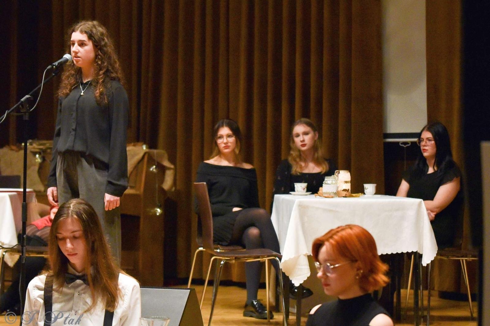 Zdjęcie w galerii na portalu naszraciborz.pl: Wieczorek poetycki U Kasprowicza wiadomości z regionu