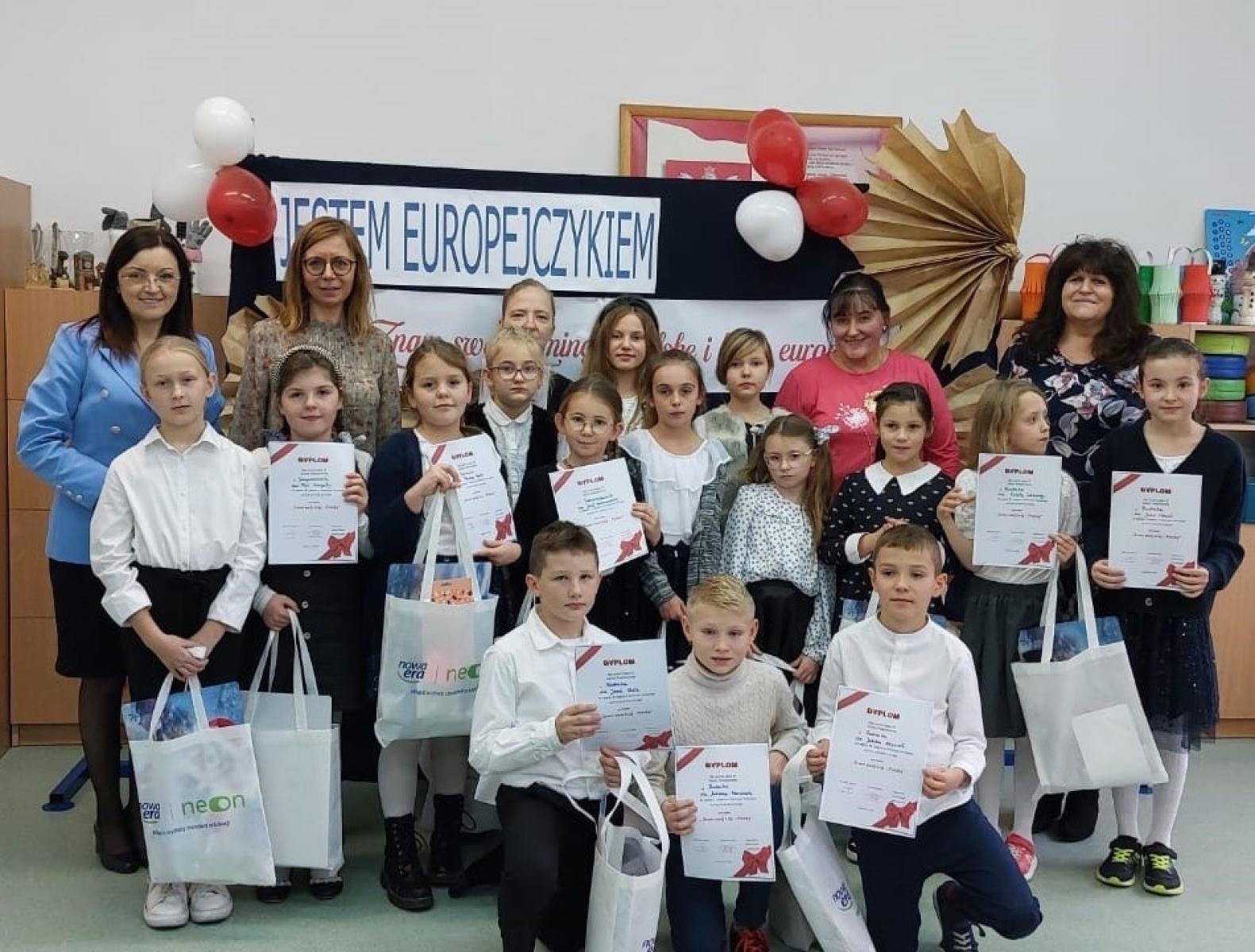 Zdjęcie w galerii na portalu naszraciborz.pl: Gminny Konkurs Jestem Europejczykiem pod hasłem Znam swój kraj - Polskę wiadomości z regionu