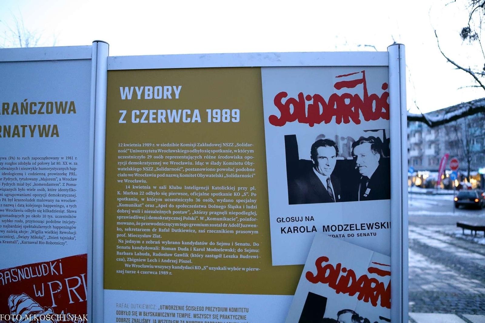 Zdjęcie w galerii na portalu naszraciborz.pl: Śląsk w walce o wolną Polskę. Wystawa na Skwerze Ks. S. Pieczki wiadomości z regionu