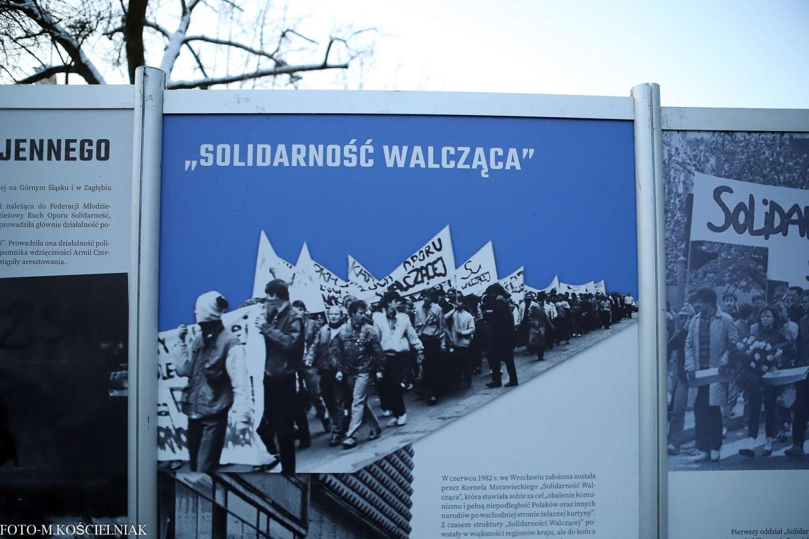 Zdjęcie w galerii na portalu naszraciborz.pl: Śląsk w walce o wolną Polskę. Wystawa na Skwerze Ks. S. Pieczki wiadomości z regionu