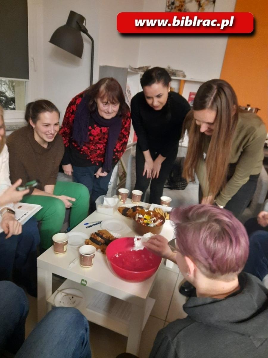 Zdjęcie w galerii na portalu naszraciborz.pl: Polsko-ukraińskie Andrzejki w raciborskiej bibliotece! wiadomości z regionu