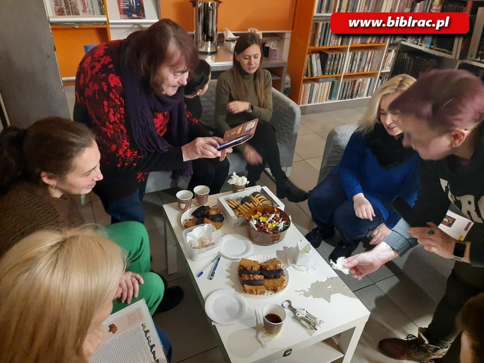 Zdjęcie w galerii na portalu naszraciborz.pl: Polsko-ukraińskie Andrzejki w raciborskiej bibliotece! wiadomości z regionu