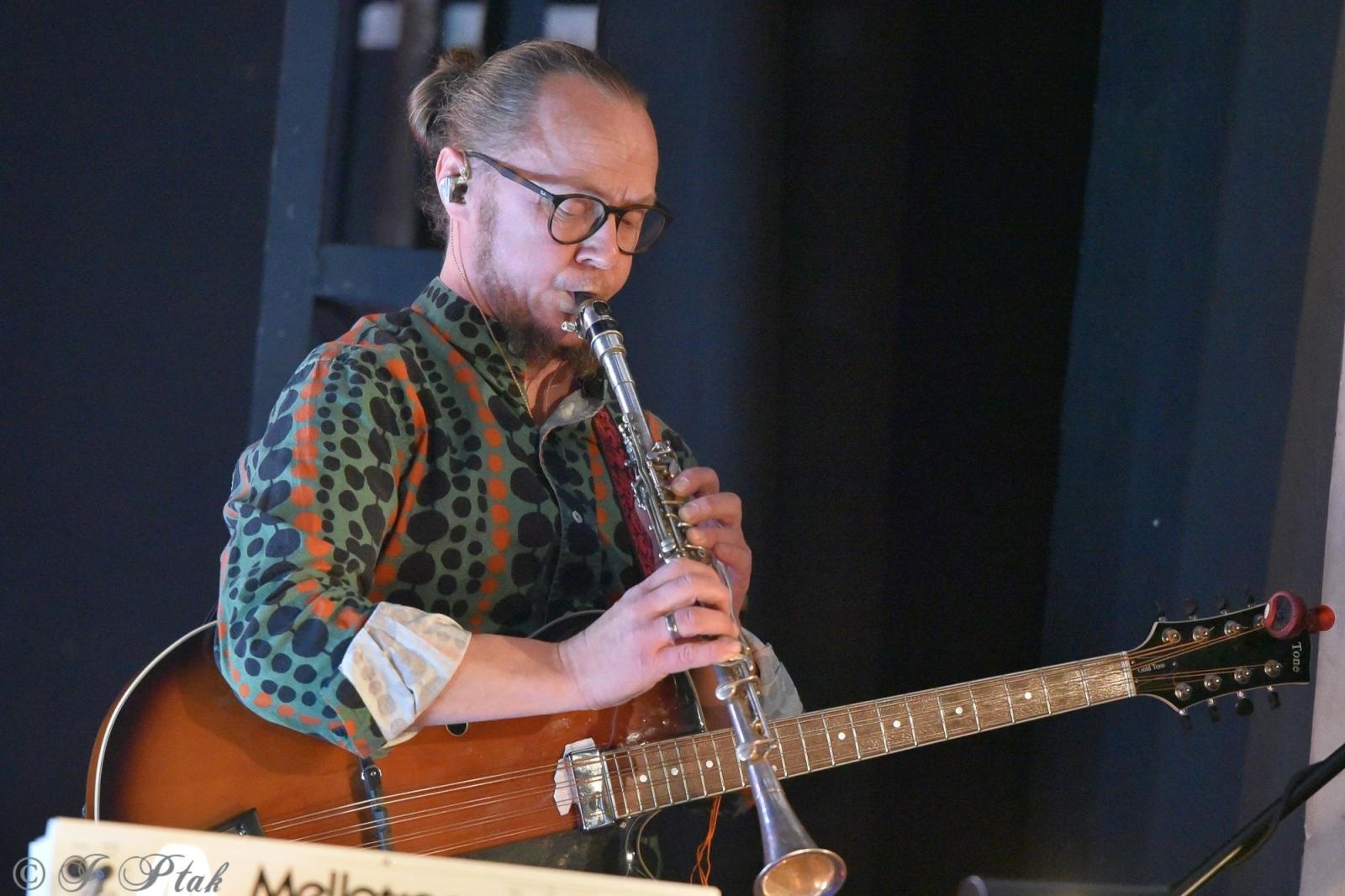 Zdjęcie w galerii na portalu naszraciborz.pl: Śląska Duszo Solidarności! Malejonek na deskach Strzechy wiadomości z regionu