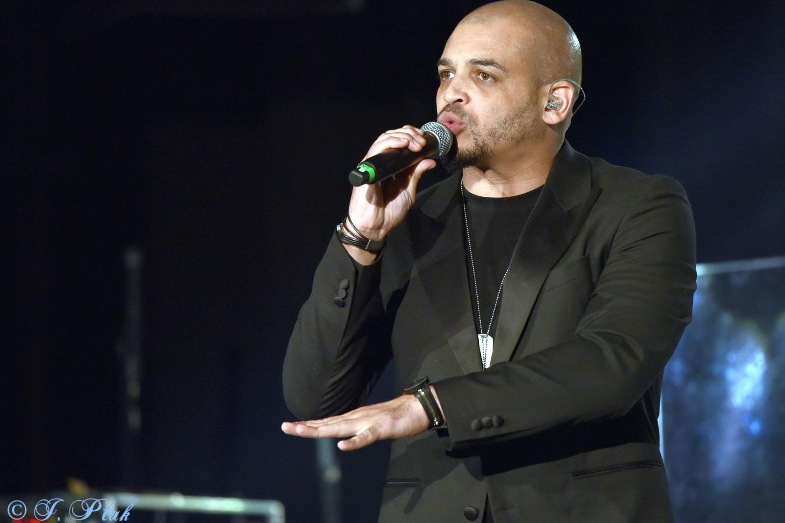 Zdjęcie w galerii na portalu naszraciborz.pl: Śląska Duszo Solidarności! Malejonek na deskach Strzechy wiadomości z regionu