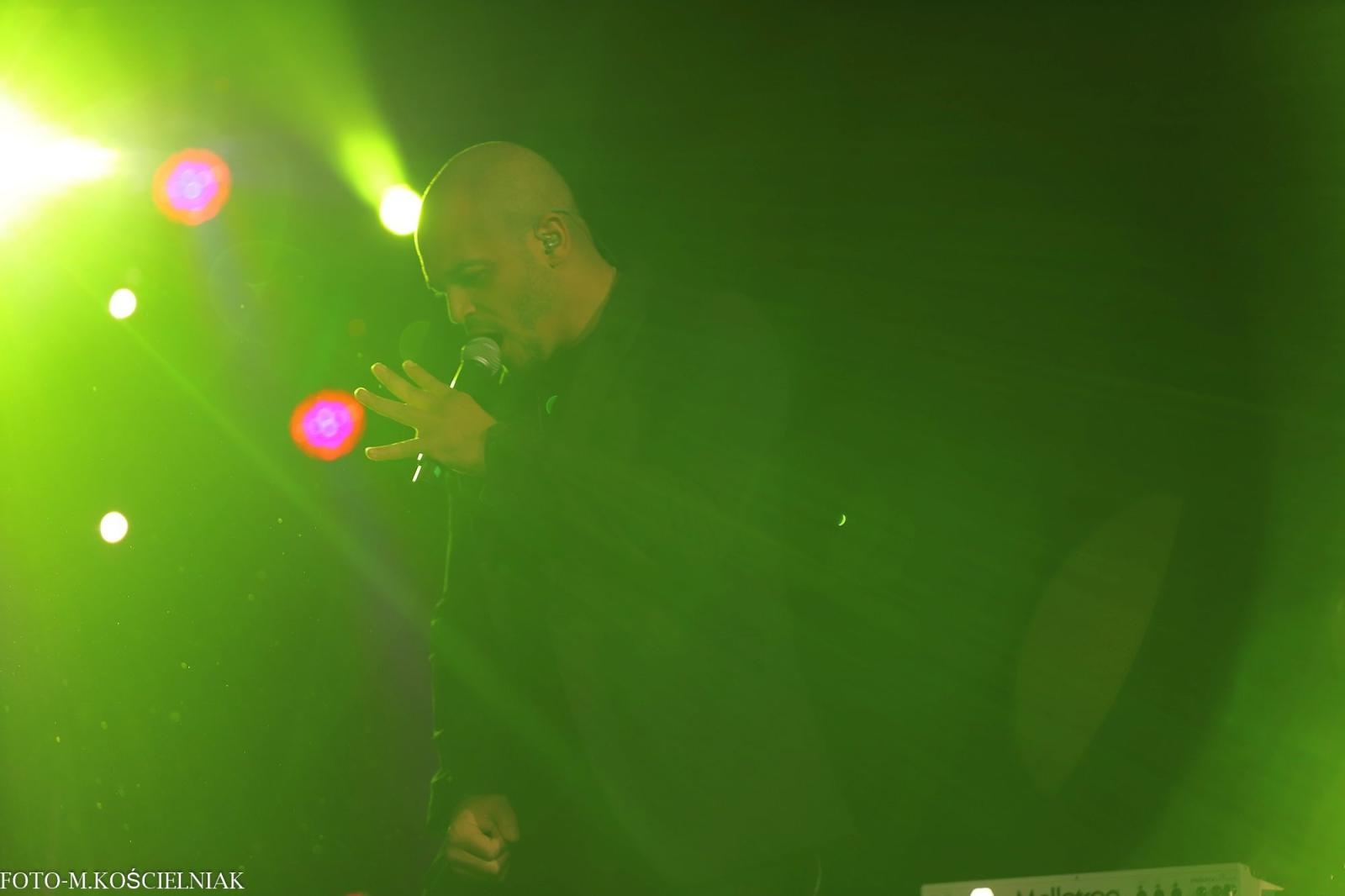 Zdjęcie w galerii na portalu naszraciborz.pl: Śląska Duszo Solidarności! Malejonek na deskach Strzechy wiadomości z regionu