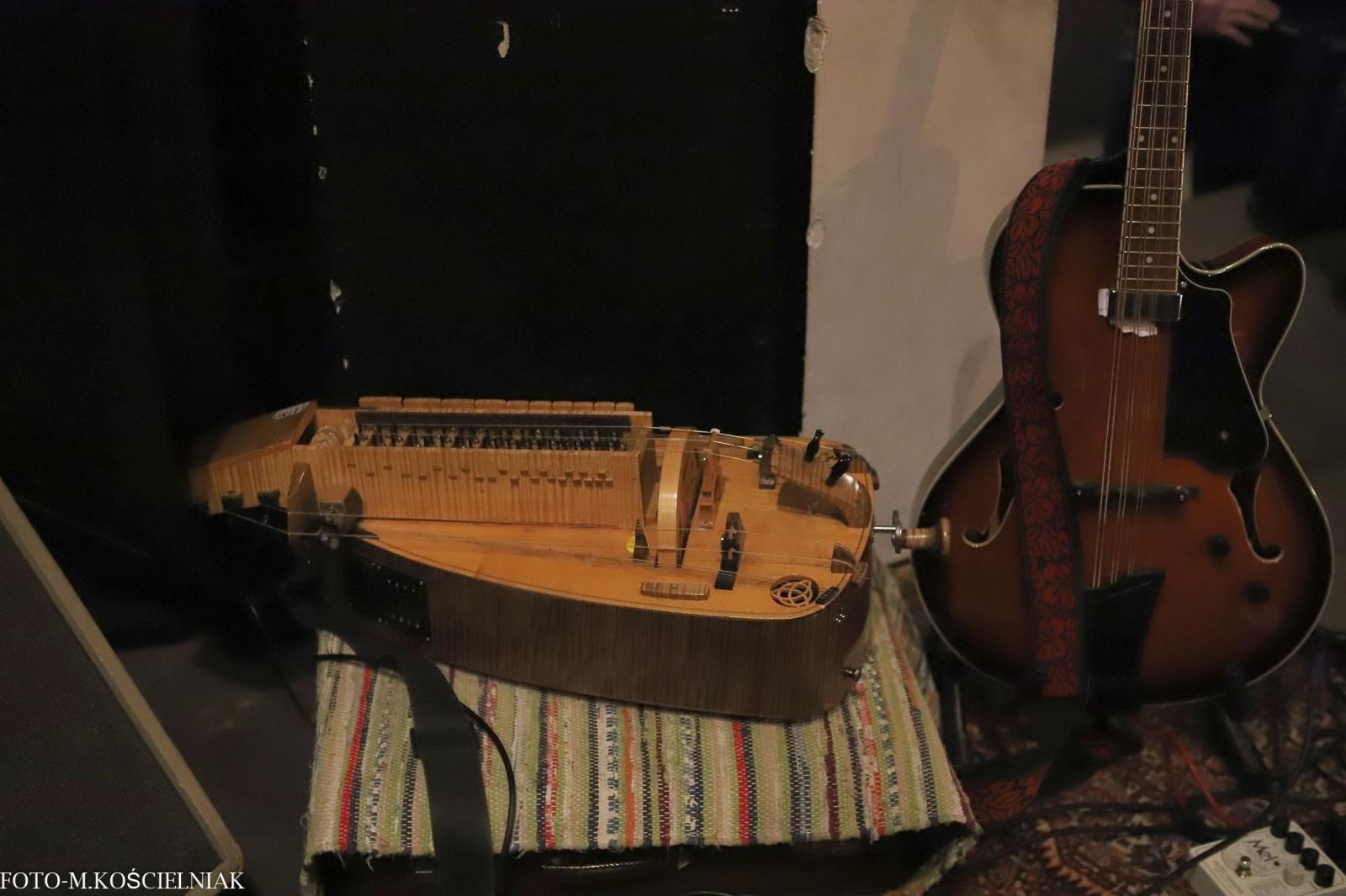 Zdjęcie w galerii na portalu naszraciborz.pl: Śląska Duszo Solidarności! Malejonek na deskach Strzechy wiadomości z regionu