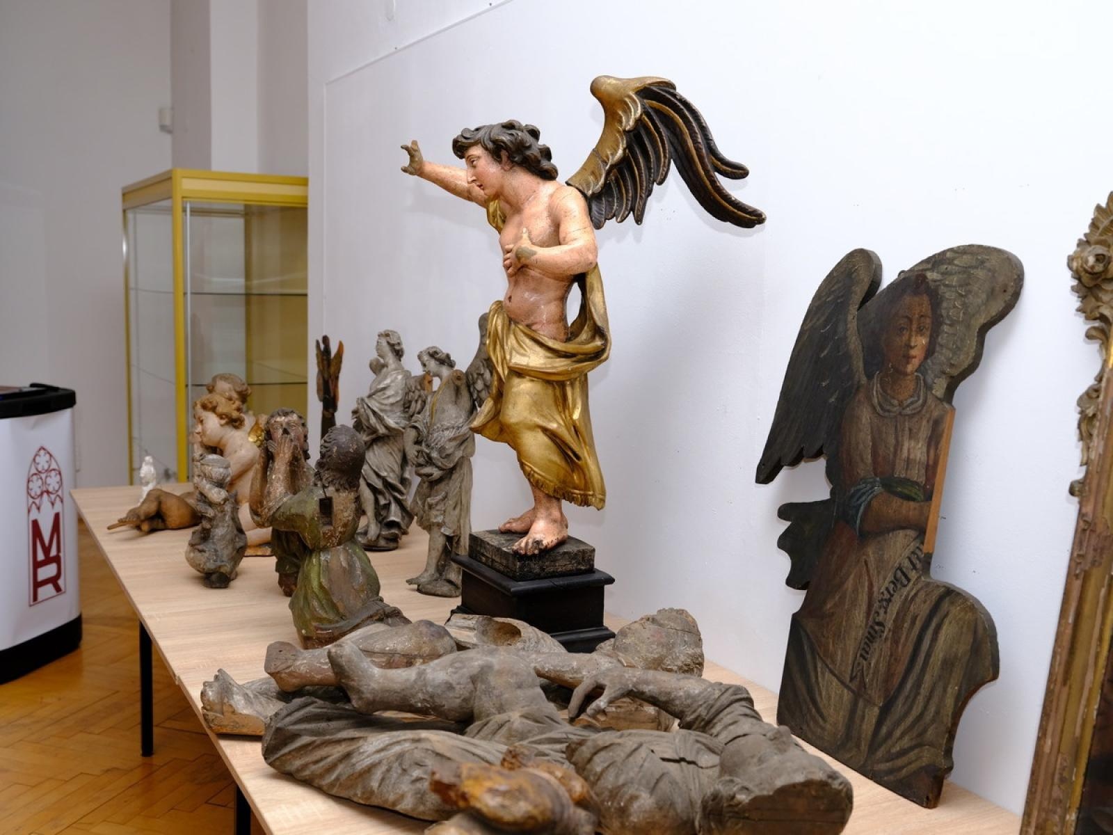 Zdjęcie w galerii na portalu naszraciborz.pl: Muzeum pokazało swoje anioły wiadomości z regionu