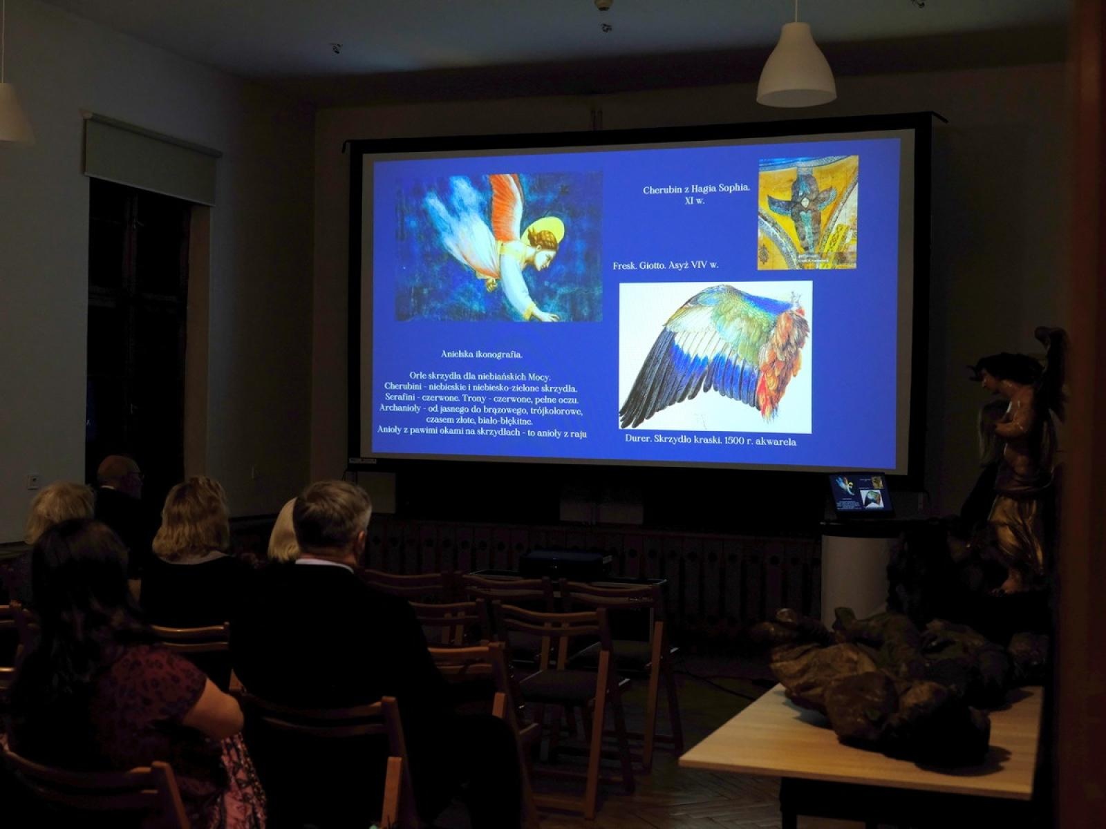 Zdjęcie w galerii na portalu naszraciborz.pl: Muzeum pokazało swoje anioły wiadomości z regionu