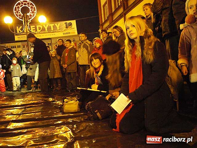 Zdjęcie w galerii na portalu naszraciborz.pl: Bohema wyszła na ulicę. Apel o odwołanie dyrektorki Raciborskiego Centrum Kultury wiadomości z regionu