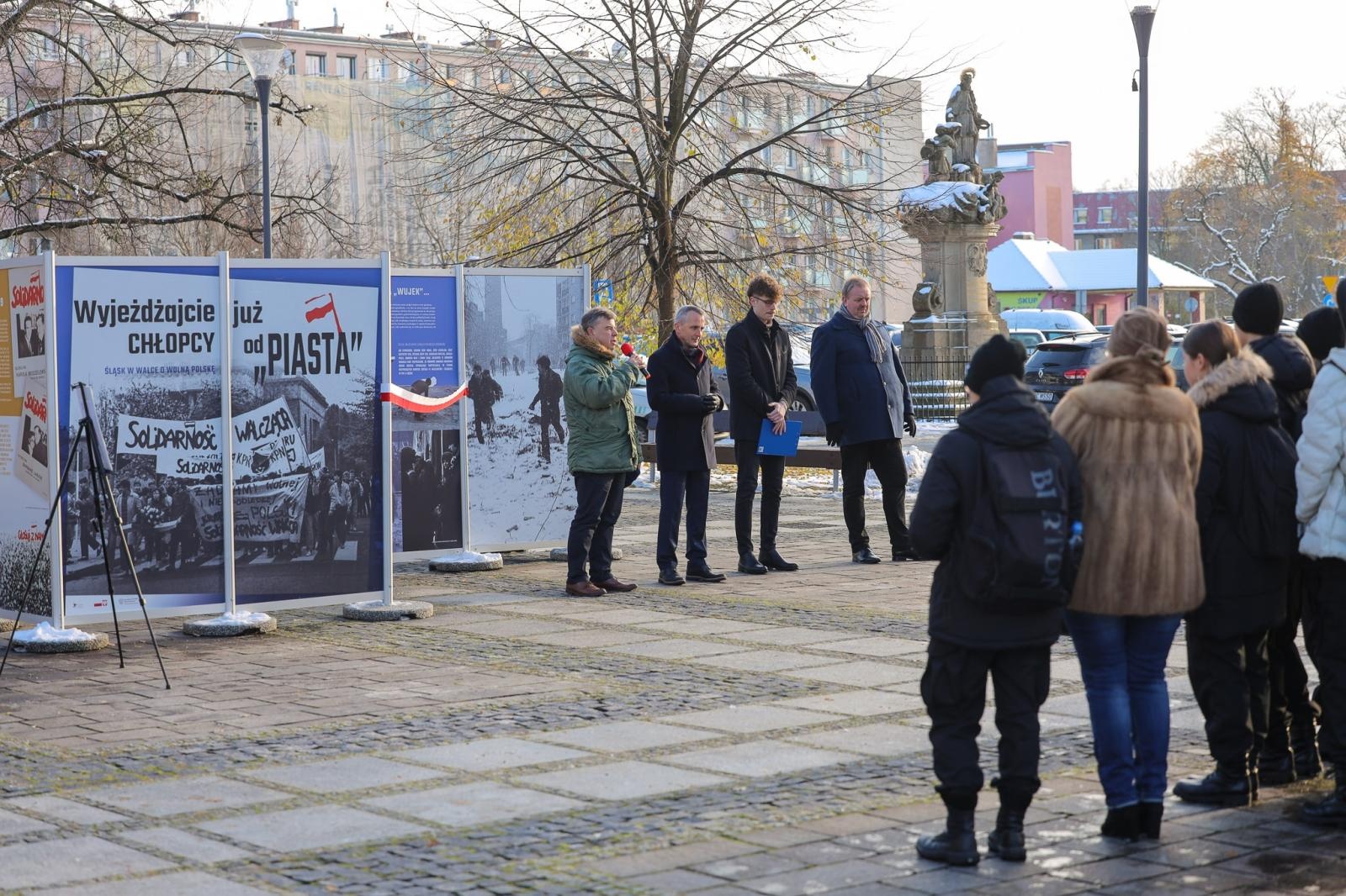 Zdjęcie w galerii na portalu naszraciborz.pl: Śląsk w walce o wolną Polskę - nowa wystawa w plenerze wiadomości z regionu