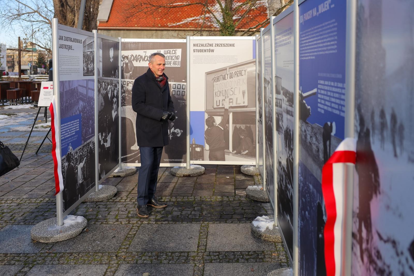 Zdjęcie w galerii na portalu naszraciborz.pl: Śląsk w walce o wolną Polskę - nowa wystawa w plenerze wiadomości z regionu
