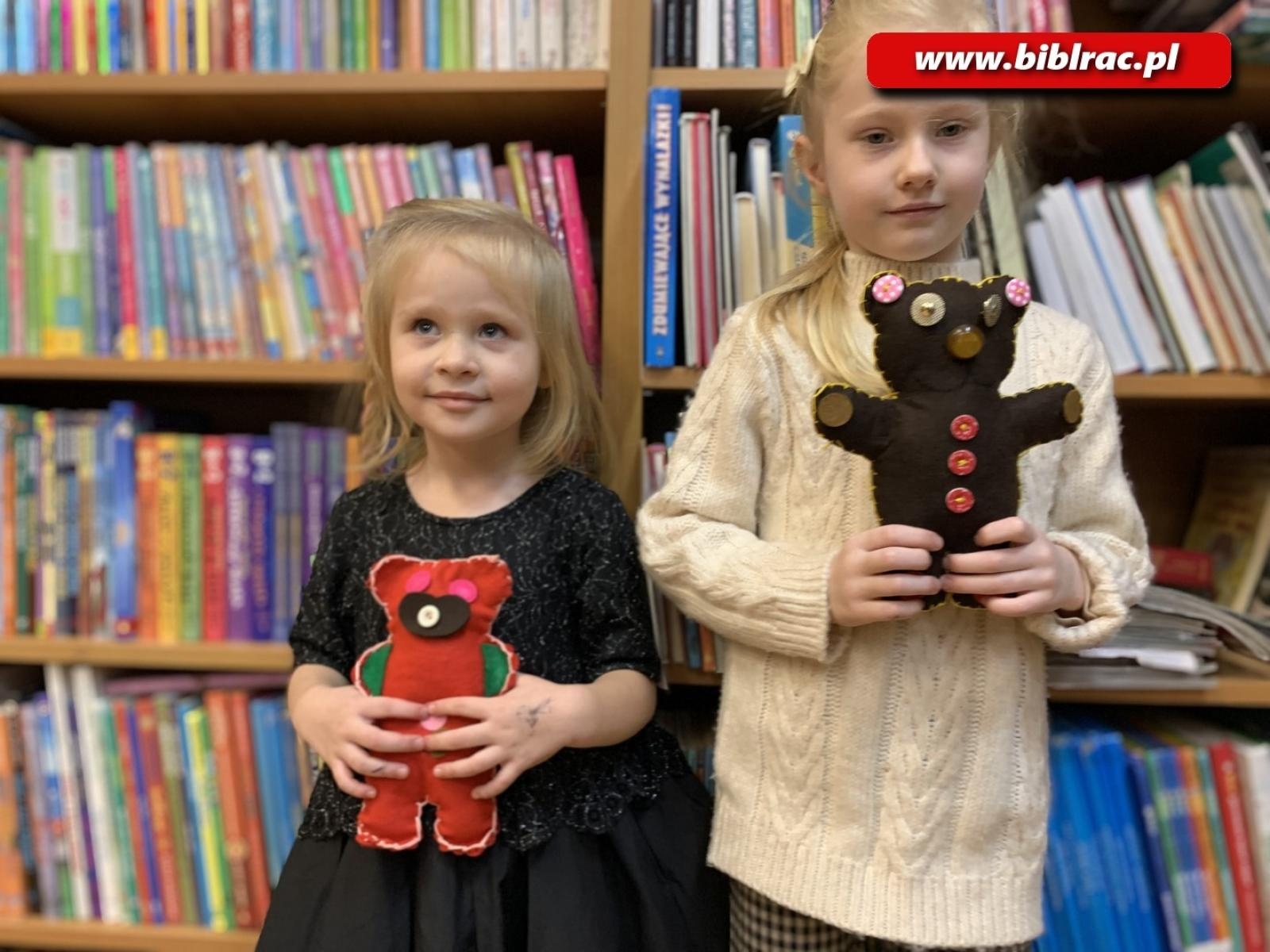 Zdjęcie w galerii na portalu naszraciborz.pl: Warsztatowy zawrót głowy w bibliotece w Ocicach wiadomości z regionu