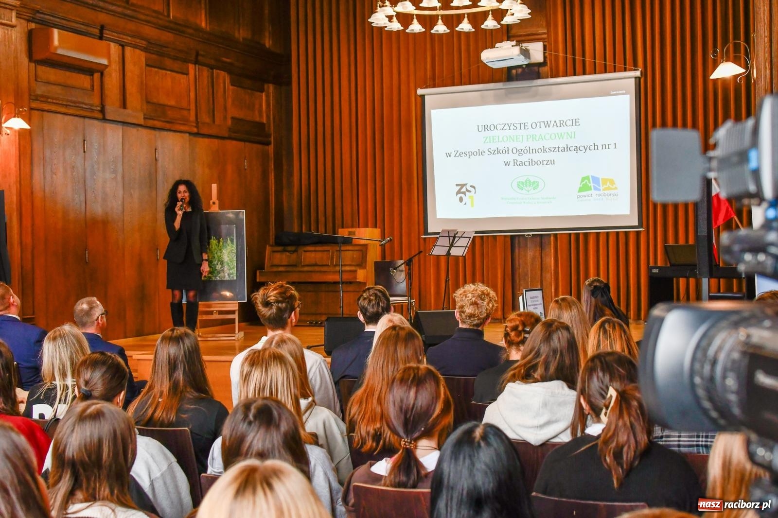 Zdjęcie w galerii na portalu naszraciborz.pl: Kasprowicz ma nowoczesną zieloną pracownię [FOTO i WIDEO] wiadomości z regionu
