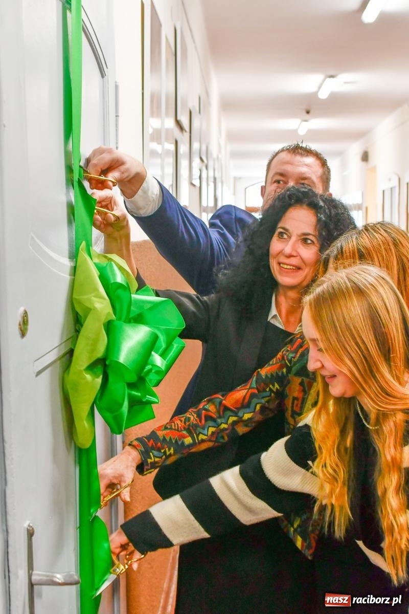 Zdjęcie w galerii na portalu naszraciborz.pl: Kasprowicz ma nowoczesną zieloną pracownię [FOTO i WIDEO] wiadomości z regionu